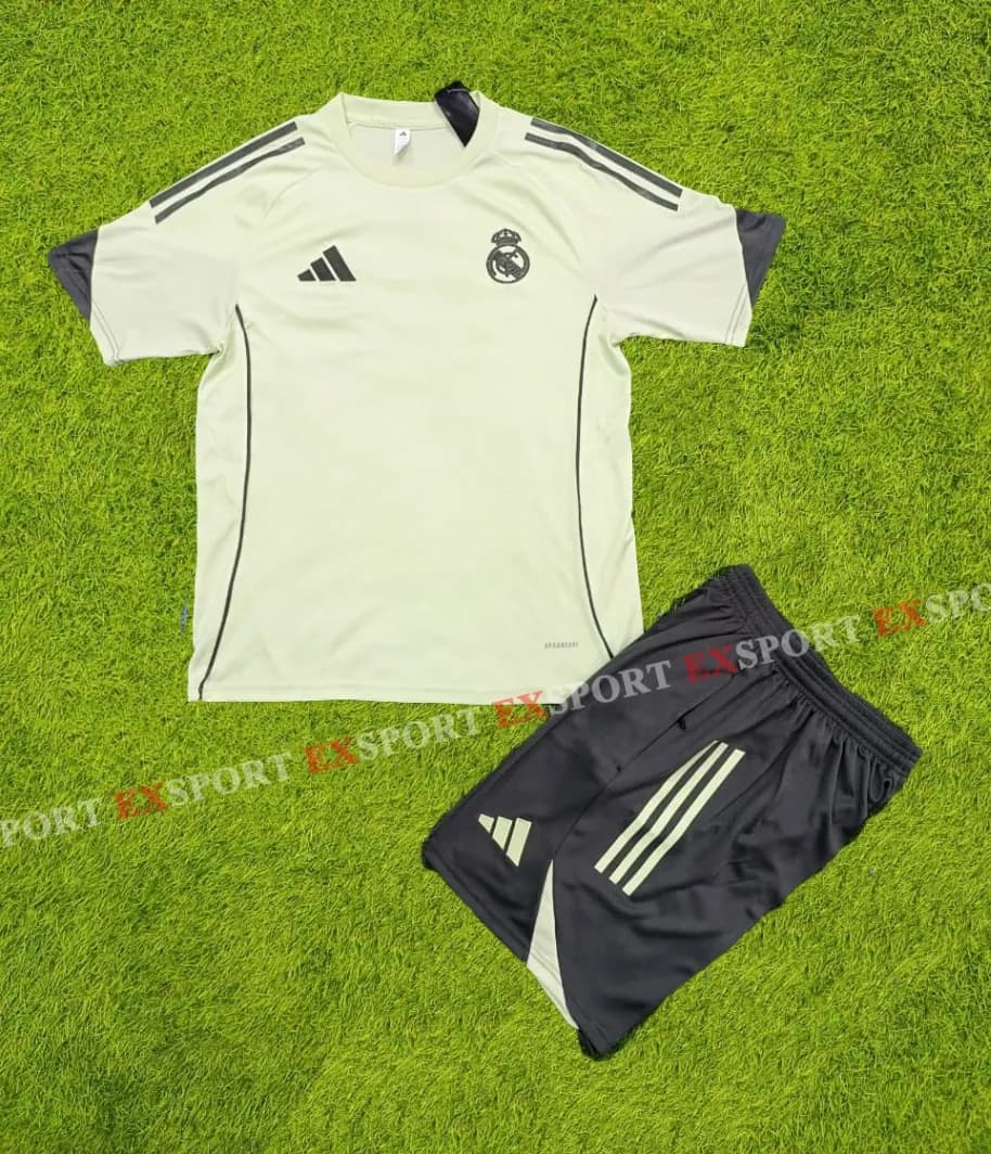 Ensemble D'entraînement Real Madrid Tiro 2025-2026